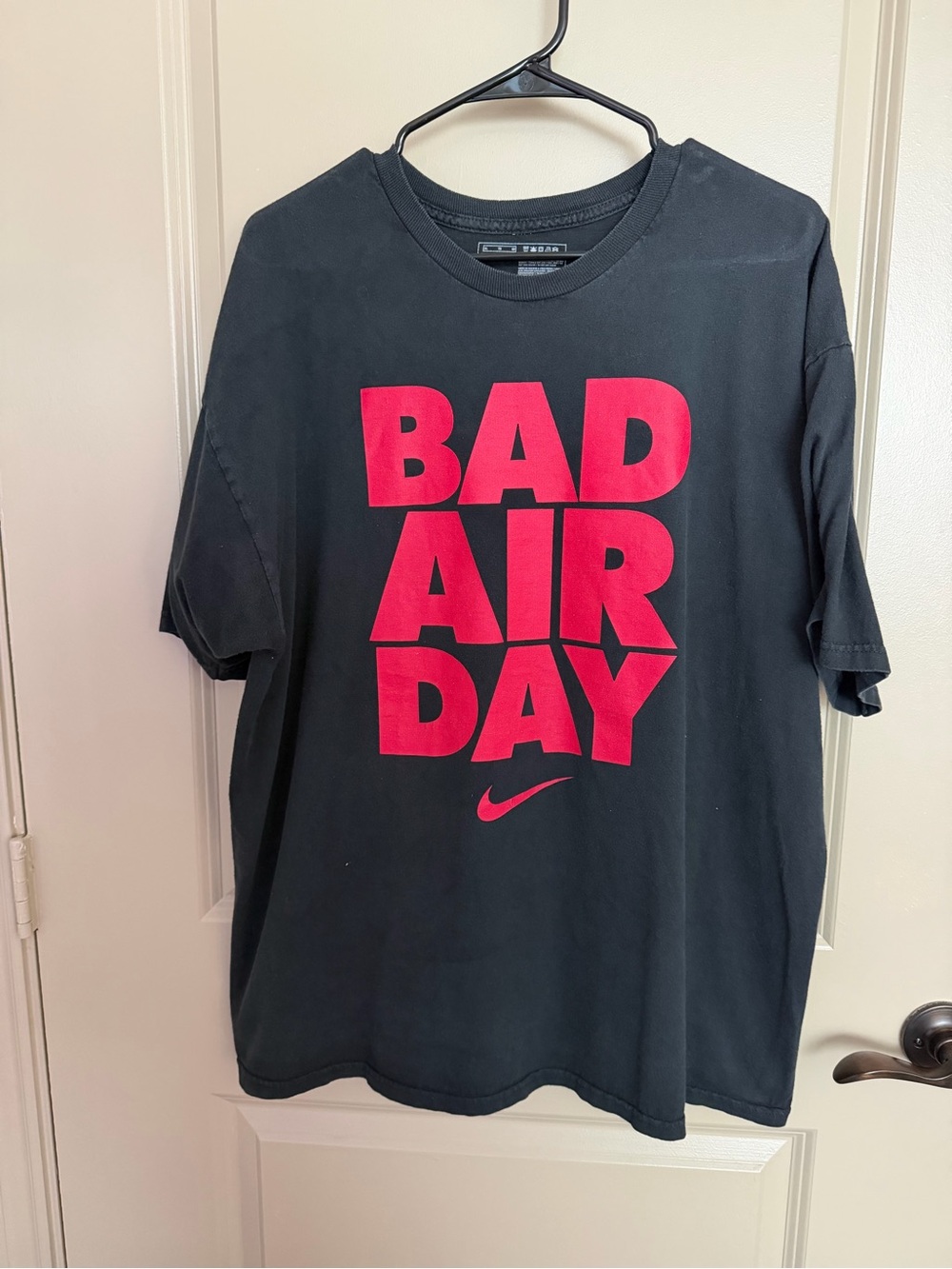 Nike Bad Air Day Graphic Tee – Black XL